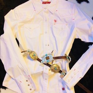 Snap western long sleeve with red top stitching.